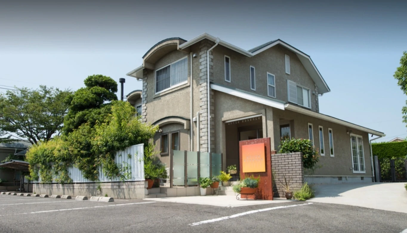 ホワイトエッセンス半田（三和歯科内）